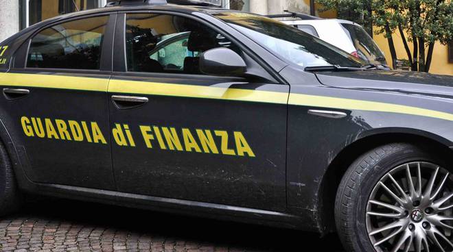 Roma: Scoperto giro di fatture false, 16 denunce e sequestri per 8,5 milioni di euro