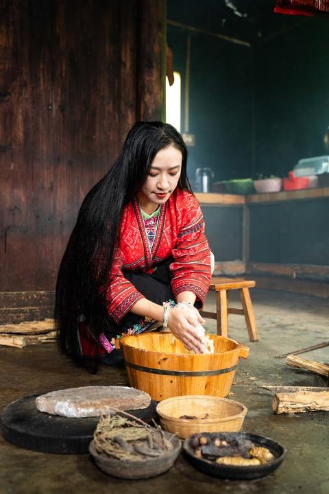Cina: Guangxi, il “villaggio dei capelli lunghi” di Longsheng (1)