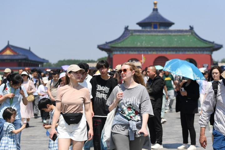 Cina: commercio di servizi aumenta a gen mag con espansione turismo