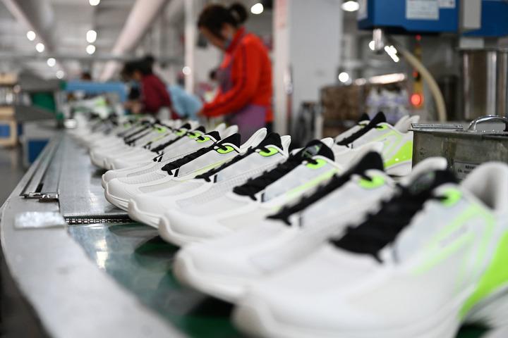 Cina: principali marche abbigliamento sportivo registrano forte crescita nell’H1