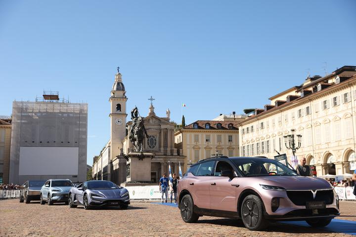 Italia: marche cinesi al Salone dell’automobile di Torino (3)